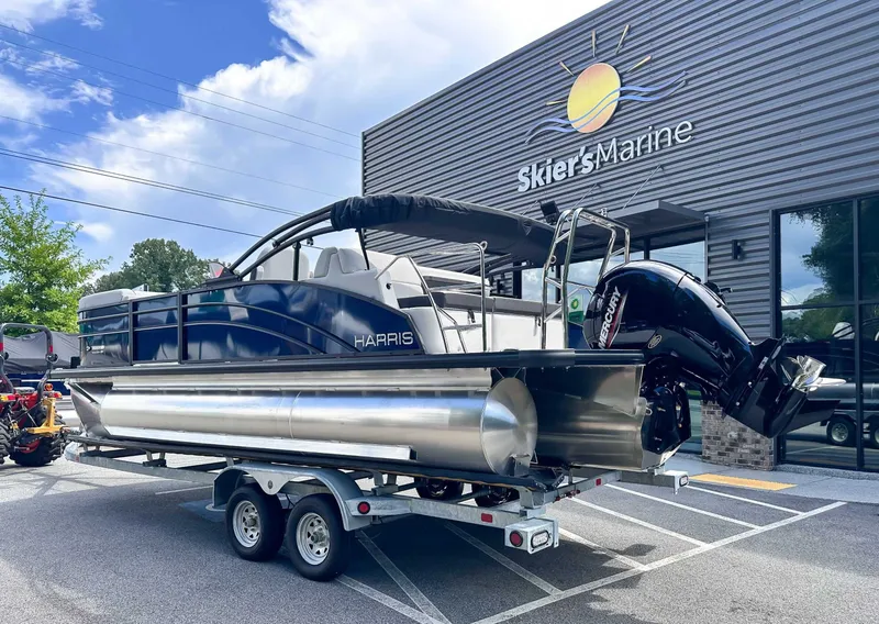 Slide: The Image of Harris Cruiser 210 SLDH 2026 at Skier's Marine. - 7