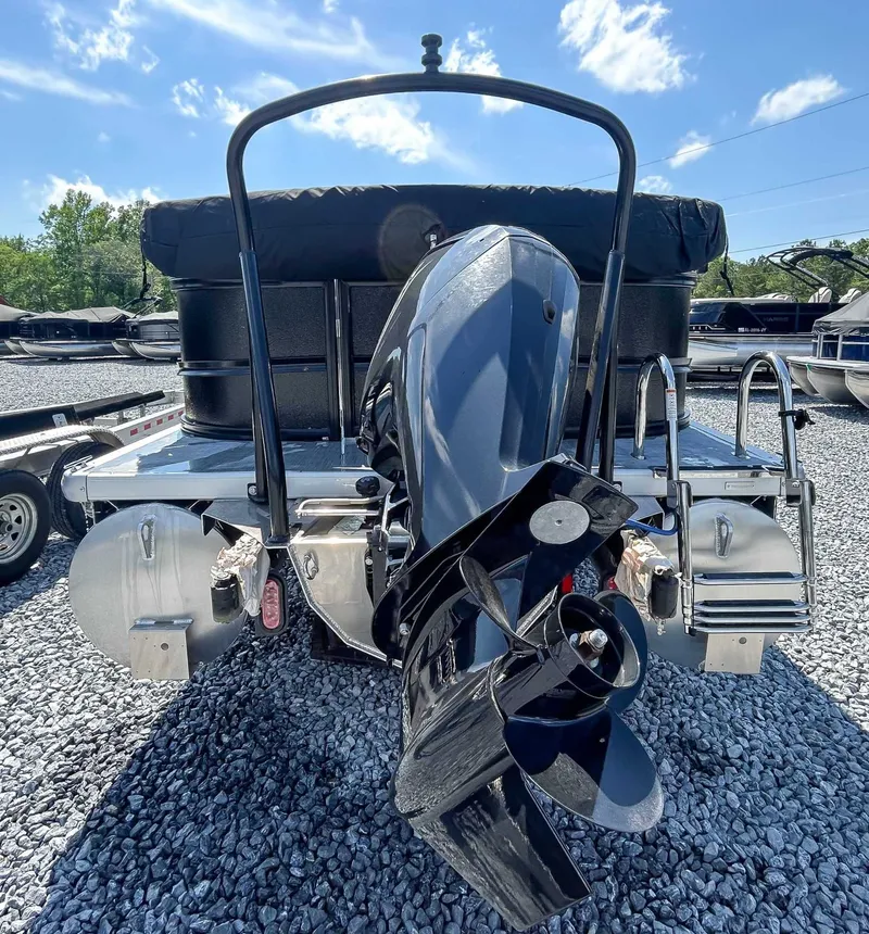 Slide: The Image of Rear view of 2025 Premier 200 Sunscape RF with motor. - 8