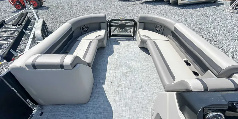 Slide: The Image of Interior of Premier 220 SUNSCAPE RL 2025 pontoon boat. - 11