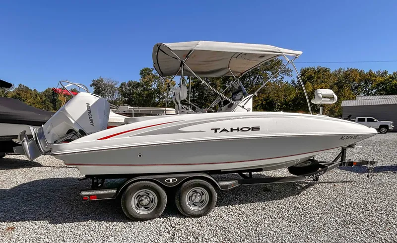 The Image of 2020 Tahoe 2150 boat on trailer, side view. - 1