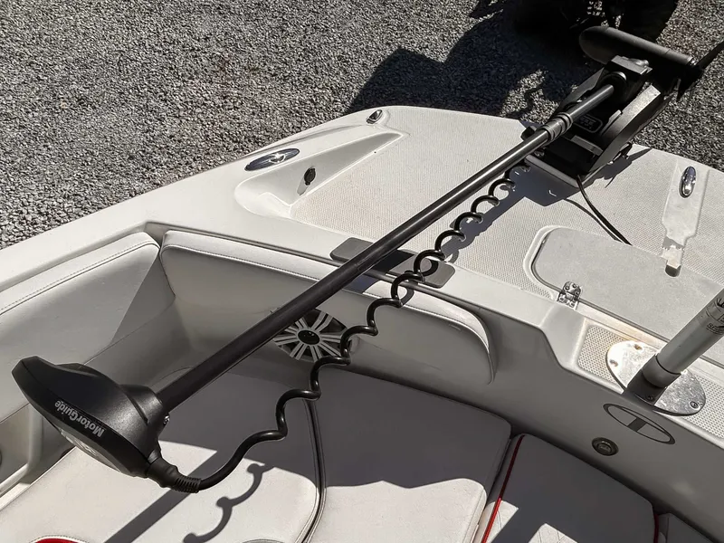 Slide: The Image of 2020 Tahoe 2150 boat with Minn Kota motor. - 13