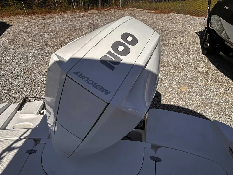 Slide: The Image of Mercury outboard motor on a 2020 Tahoe 2150 boat. - 21
