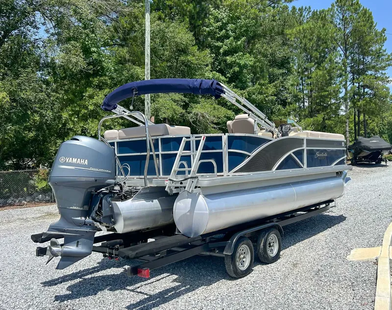 Slide: The Image of 2014 Sweetwater 200 Premium Edition pontoon boat with Yamaha engine. - 6