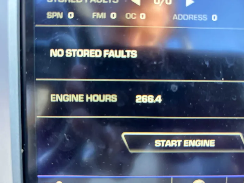 Slide: The Image of Supra SA450 2020 display shows 266.4 engine hours, no faults. - 19