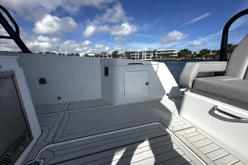 Slide: The Image of Cruisers 38 VTR 2026 - 24