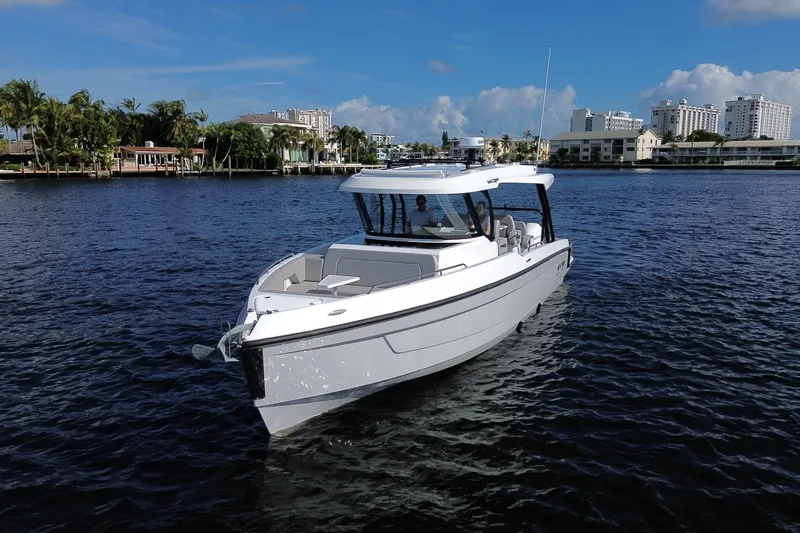 Slide: The Image of Cruisers Yachts 38 VTR 2026 - 13