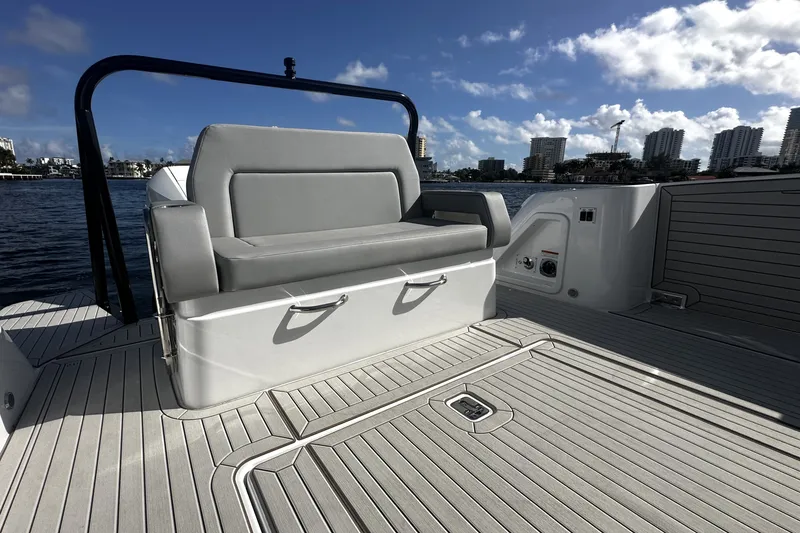 Slide: The Image of Cruisers Yachts 38 VTR 2026 - 20