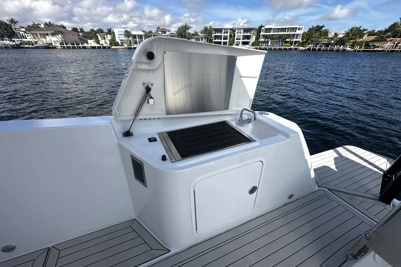 Slide: The Image of Cruisers Yachts 38 VTR 2026 - 25