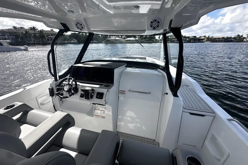 Slide: The Image of Cruisers Yachts 38 VTR 2026 - 36