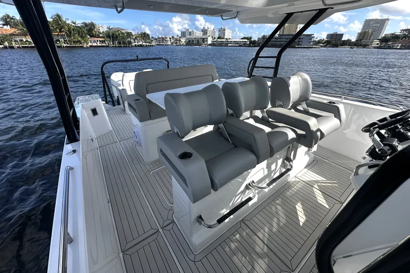 Slide: The Image of Cruisers Yachts 38 VTR 2026 - 37