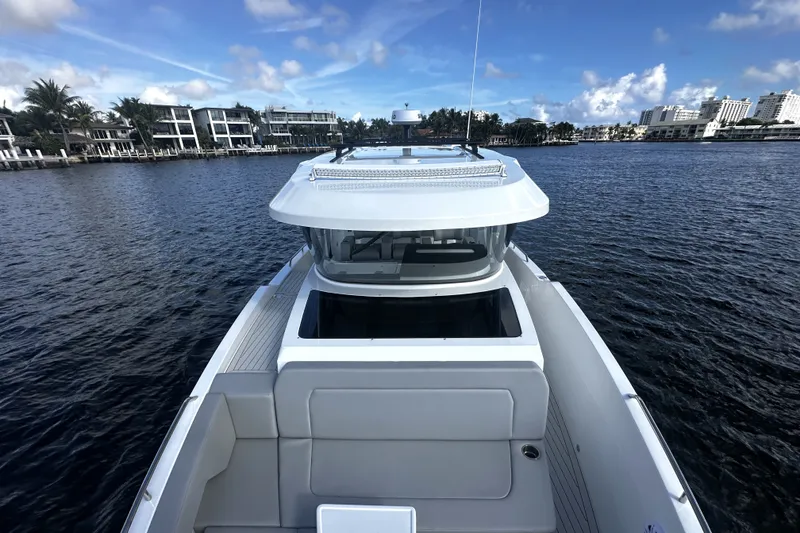 Slide: The Image of Cruisers Yachts 38 VTR 2026 - 42