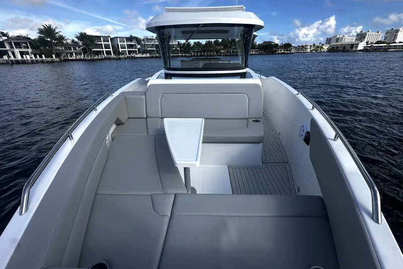 Slide: The Image of Cruisers Yachts 38 VTR 2026 - 43