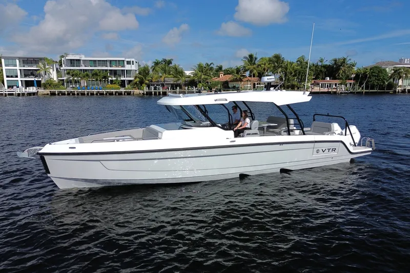 Slide: The Image of Cruisers Yachts 38 VTR 2026 - 8