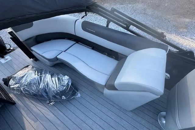 Slide: The Image of 2026 Veranda Relax VR 22 RC boat interior with sleek seating and modern design. - 10