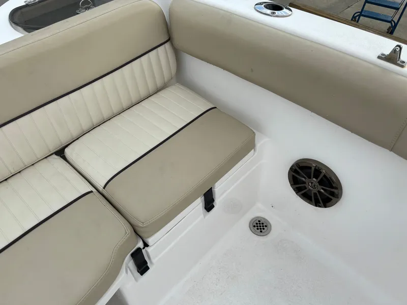 Slide: The Image of Sea Fox 226 Traveler 2018 - 13