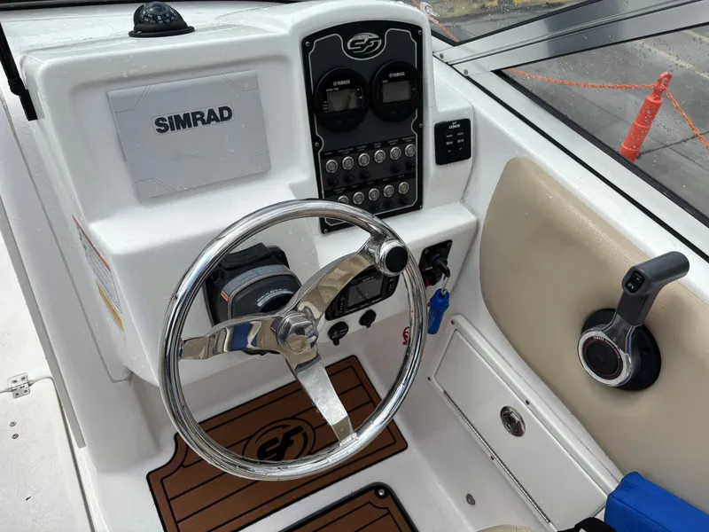 Slide: The Image of Sea Fox 226 Traveler 2018 - 19