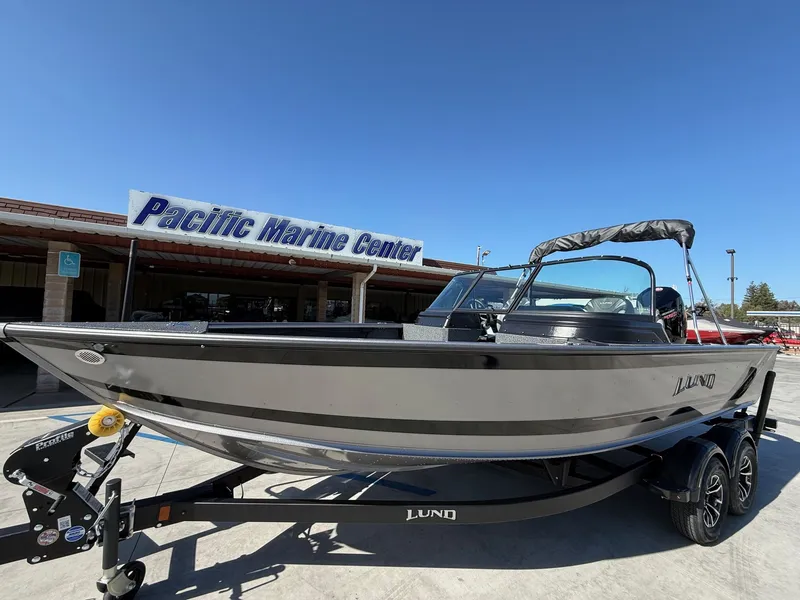 Slide: The Image of Lund Impact XS 2075 Sport w/ 225HP Mercury! 2026 - 12