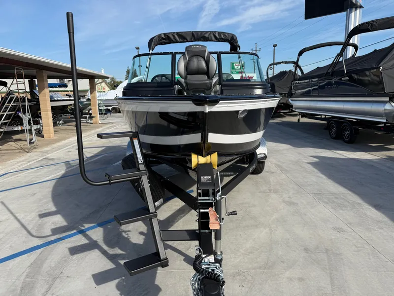 Slide: The Image of Lund Impact XS 1875 Sport w/ 150HP 2026 - 10