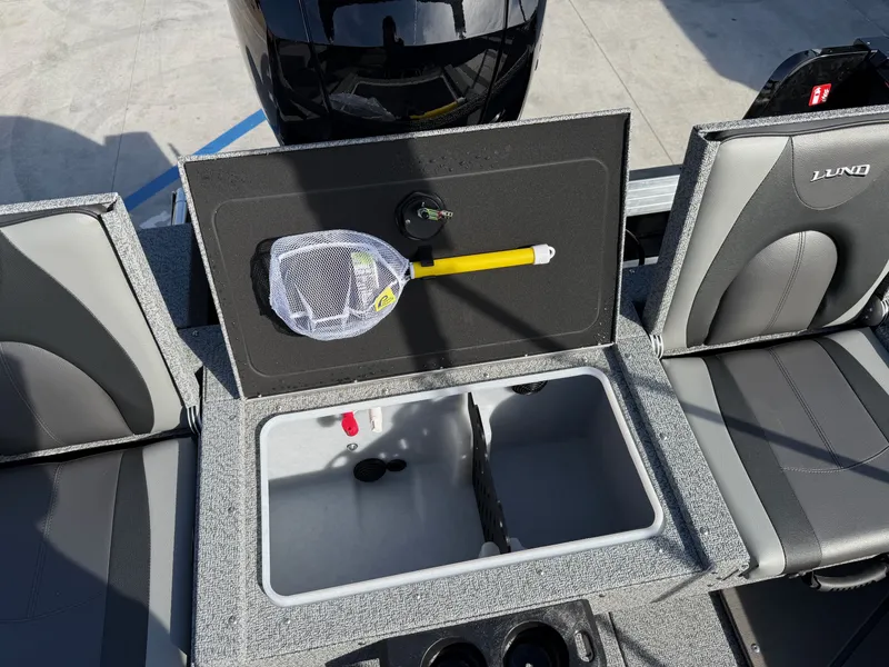 Slide: The Image of Lund Impact XS 1875 Sport w/ 150HP 2026 - 8