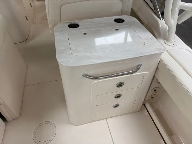 Slide: The Image of Grady-White Freedom 275 2026 - 12