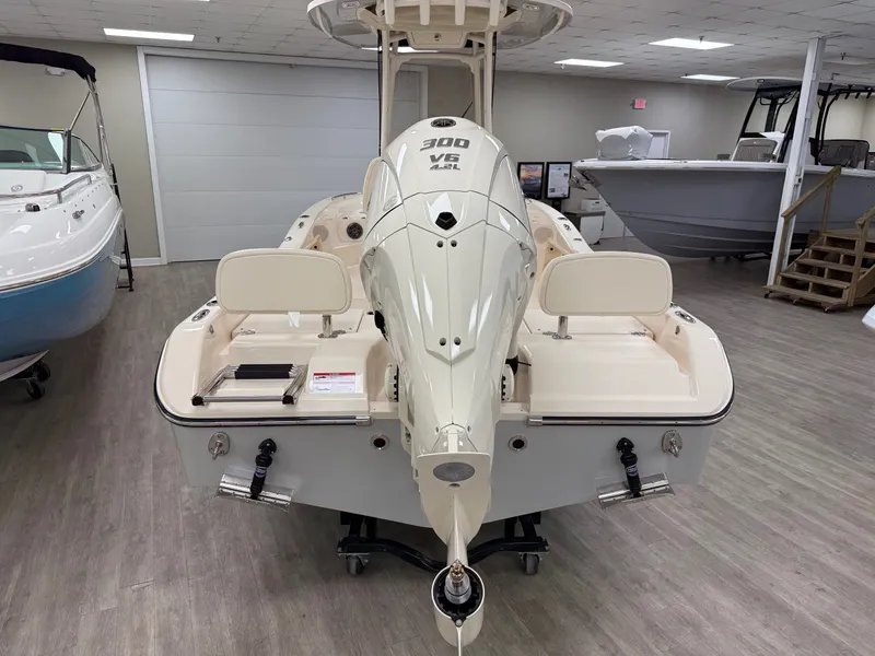 Slide: The Image of Grady-White 231 Coastal Explorer 2026 - 10