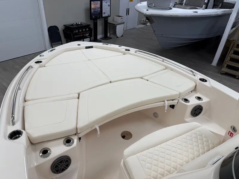 Slide: The Image of Grady-White 231 Coastal Explorer 2026 - 8