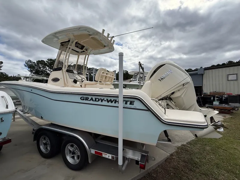 Slide: The Image of Grady-White Fisherman 216 2025 - 4