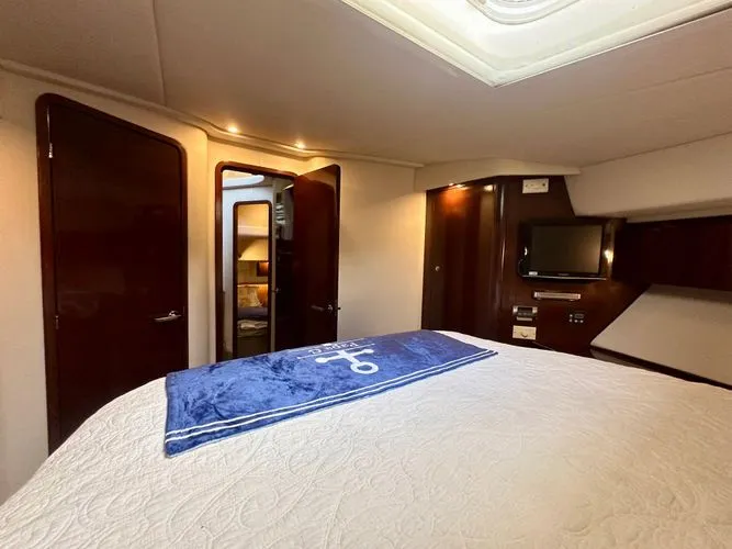 Slide: The Image of 2009 Sea Ray 44 Sedan Bridge - Image 26 - 26