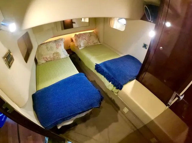 Slide: The Image of 2009 Sea Ray 44 Sedan Bridge - Image 29 - 29