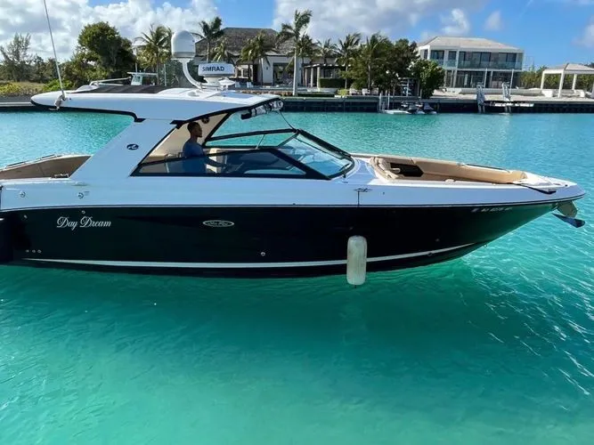 The Image of 2021 Sea Ray 400 Slx - Image 1 - 1