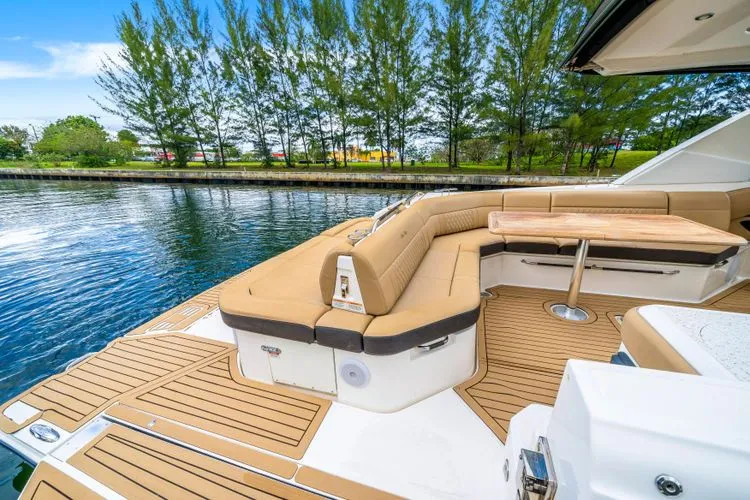 Slide: The Image of 2021 Sea Ray 400 Slx - Image 12 - 12