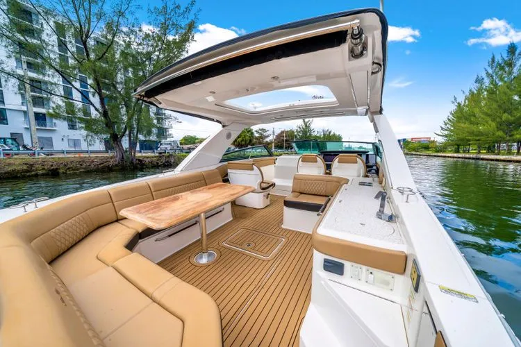 Slide: The Image of 2021 Sea Ray 400 Slx - Image 17 - 17