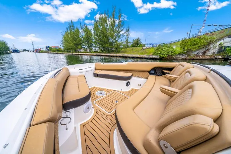 Slide: The Image of 2021 Sea Ray 400 Slx - Image 31 - 31