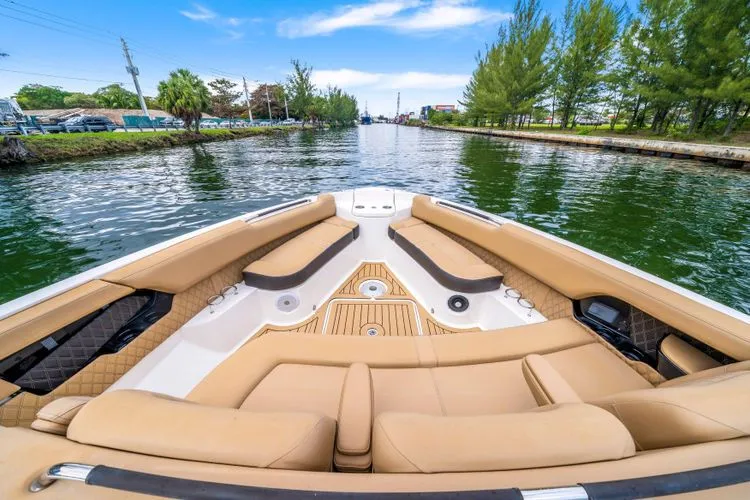 Slide: The Image of 2021 Sea Ray 400 Slx - Image 32 - 32