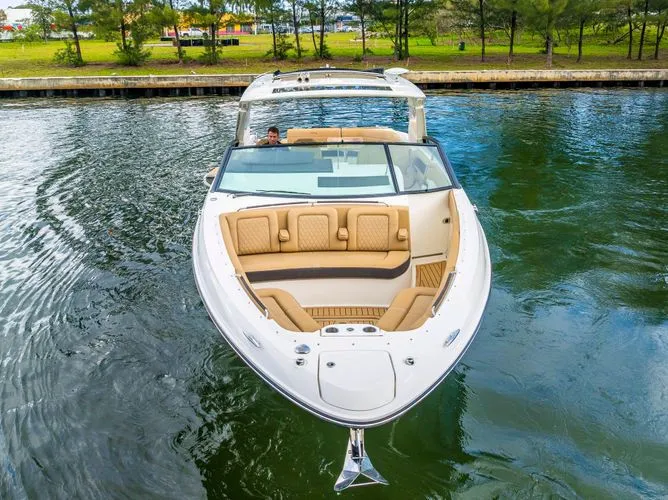 Slide: The Image of 2021 Sea Ray 400 Slx - Image 35 - 35