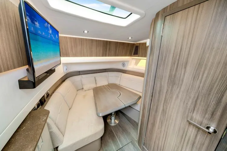 Slide: The Image of 2021 Sea Ray 400 Slx - Image 39 - 39