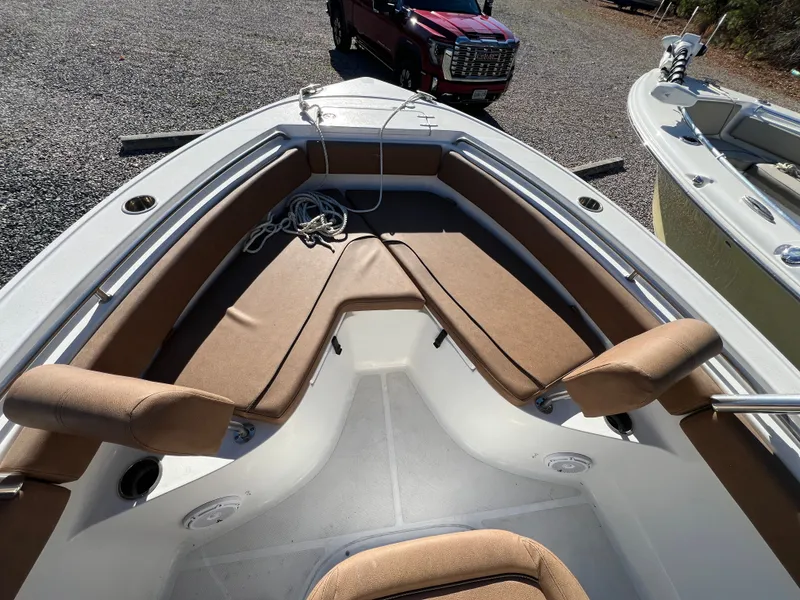 Slide: The Image of Sea Hunt Ultra 219 2022 - 10