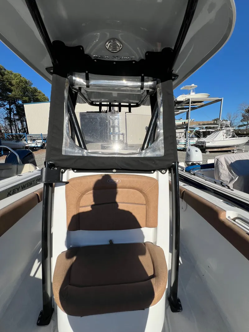 Slide: The Image of Sea Hunt Ultra 219 2022 - 11