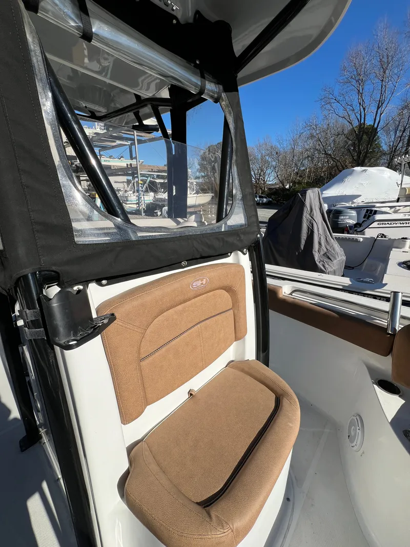 Slide: The Image of Sea Hunt Ultra 219 2022 - 12