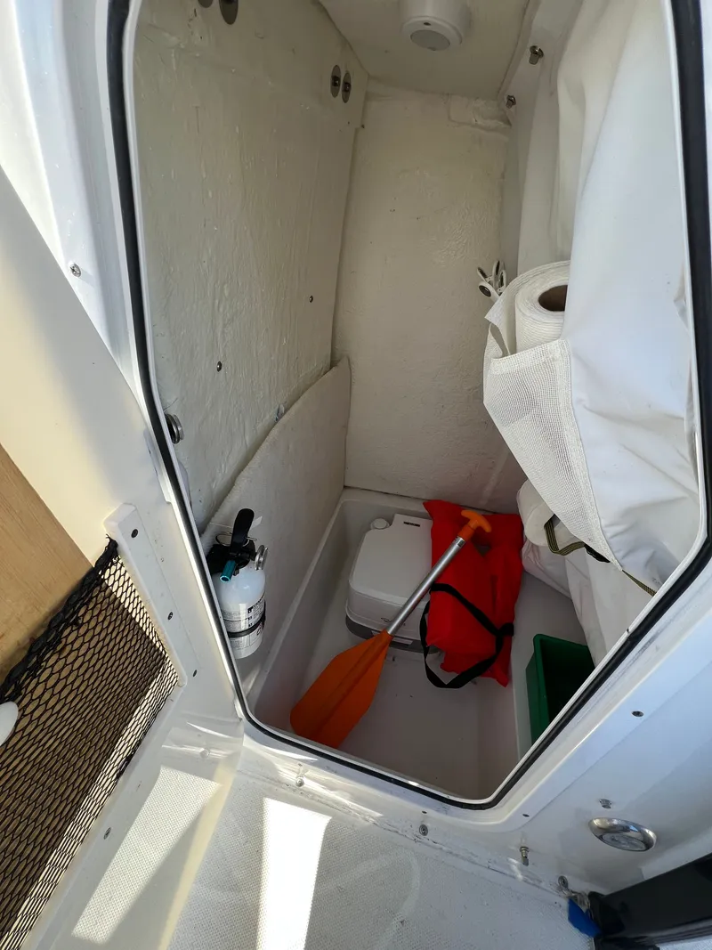 Slide: The Image of Sea Hunt Ultra 219 2022 - 15