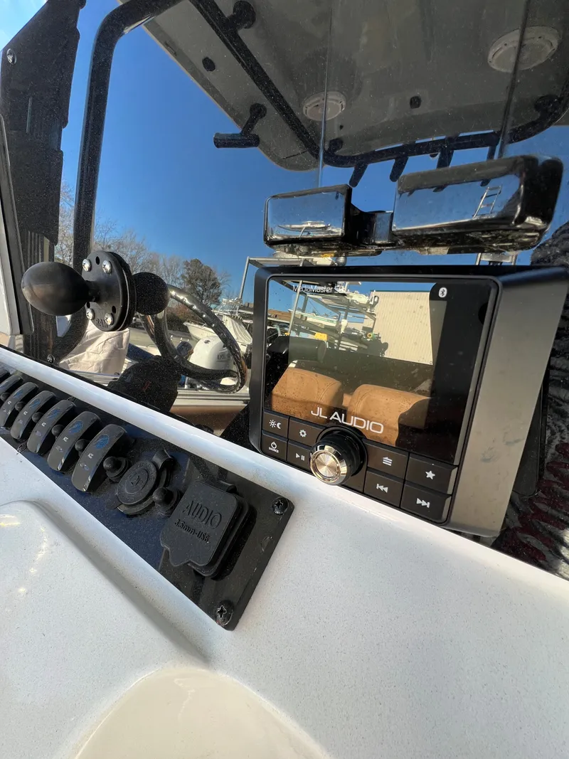 Slide: The Image of Sea Hunt Ultra 219 2022 - 27