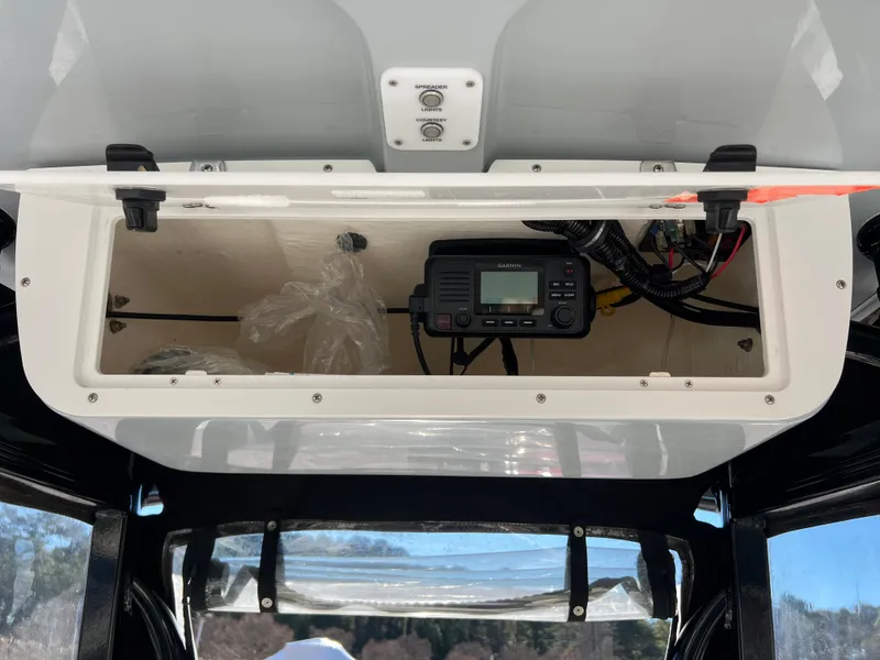 Slide: The Image of Sea Hunt Ultra 219 2022 - 29