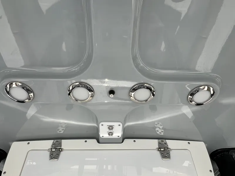 Slide: The Image of Sea Hunt Ultra 219 2022 - 30