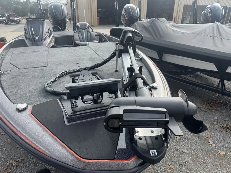 Slide: The Image of Skeeter ZXE20 2026 - 9