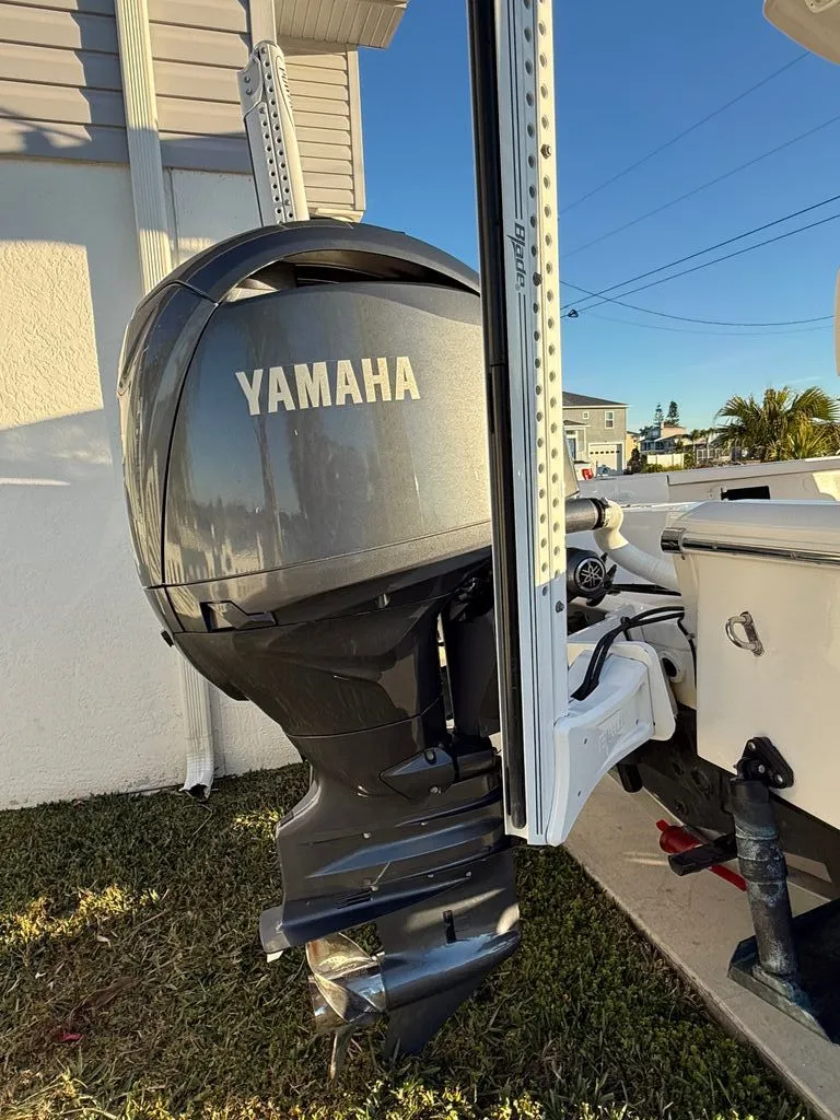 Slide: The Image of Tidewater 2110 Bay Max 2023 - 3