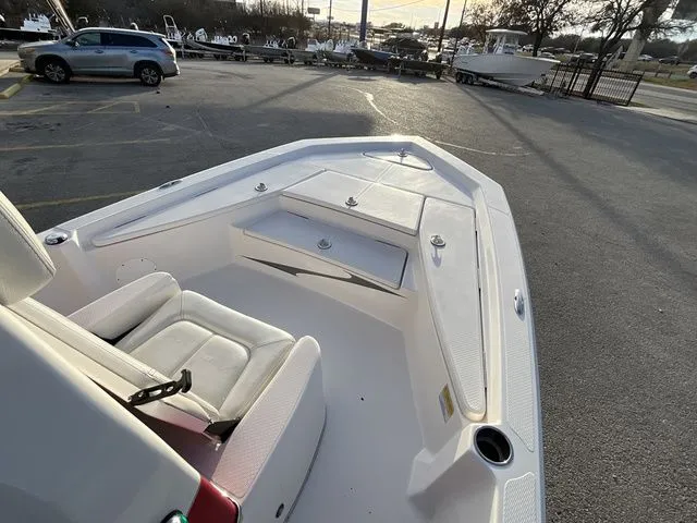 Slide: The Image of Blue Wave 2200STL 2016 - 4