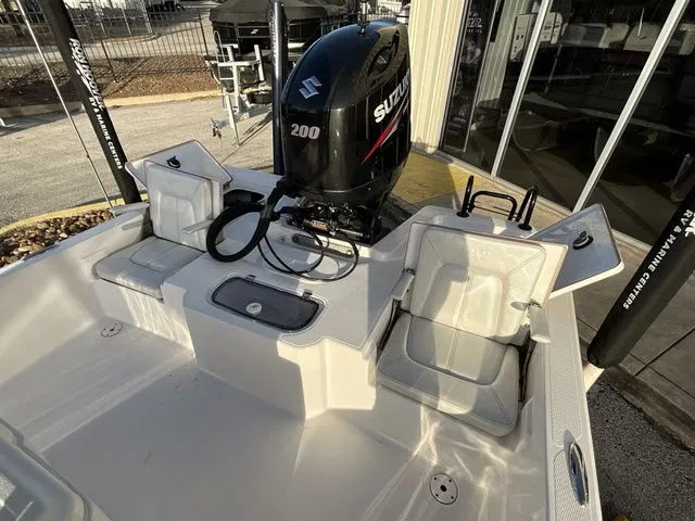 Slide: The Image of Blue Wave 2200STL 2016 - 8