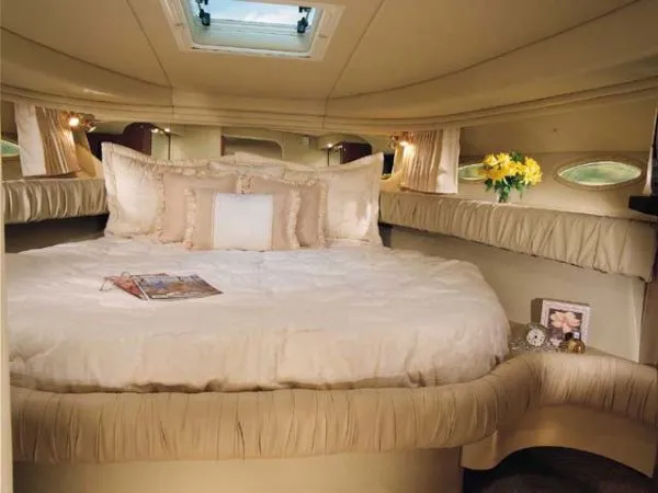 Slide: The Image of Sea Ray Sundancer 2003 - 2