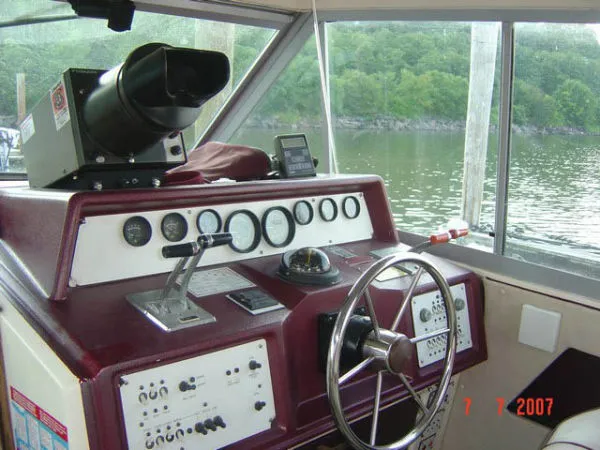 Slide: The Image of Sea Ray Sportfish Convertible 1985 - 5