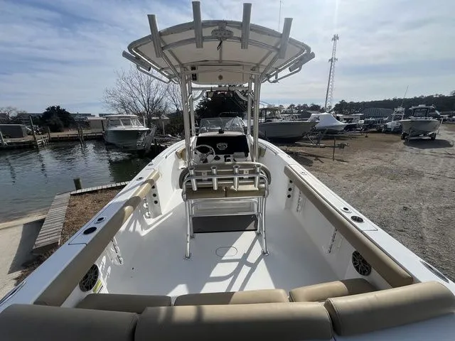 Slide: The Image of Sportsman Heritage 231 Center Console 2016 - 12